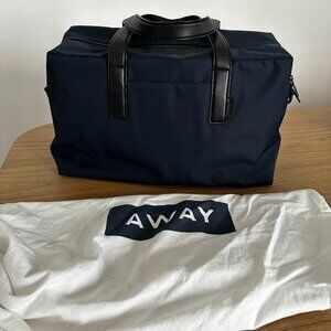 AWAY Everywhere Bag